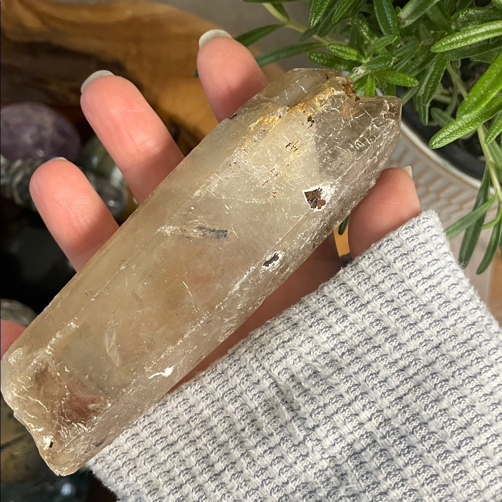 Natural citrine Quartz Crystal Point multiple terminations.